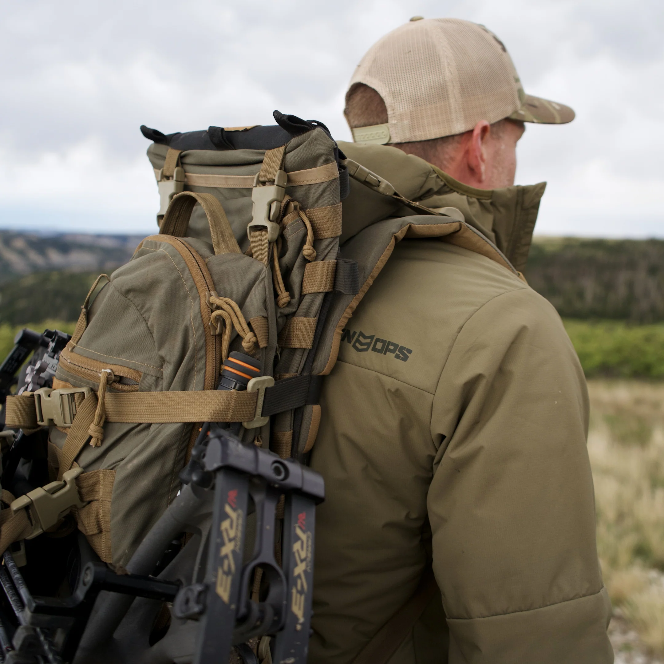 ASCENT HYBRID JACKET - Image 7
