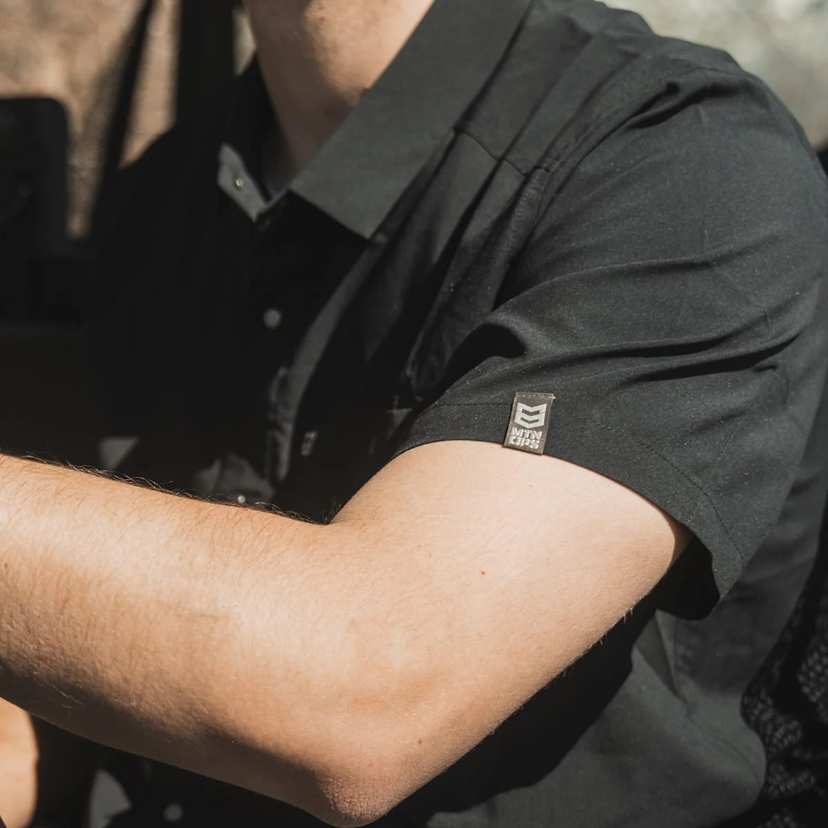 FIELD LITE BUTTON TEE - Image 8