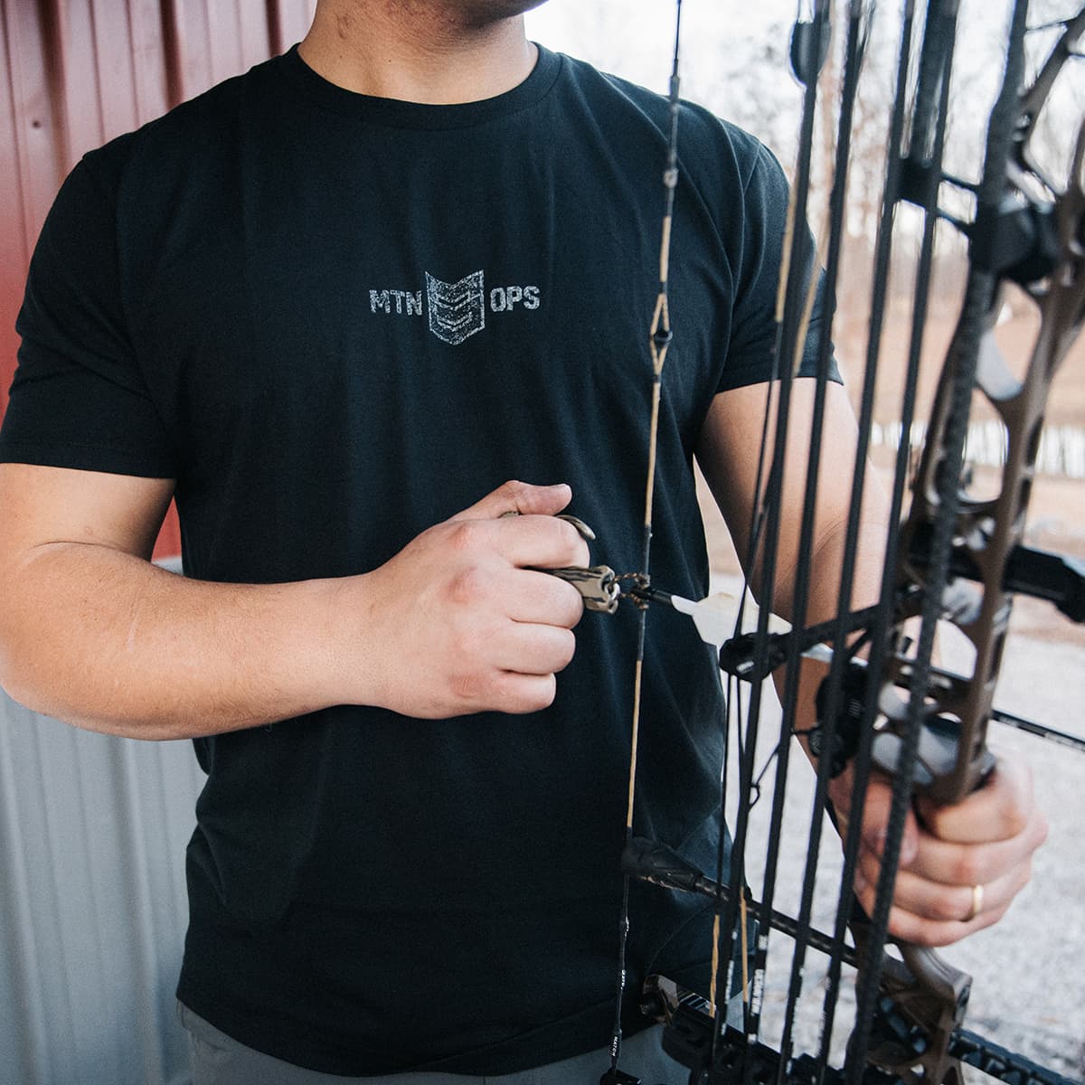 HUNT HARD TEE - Image 5