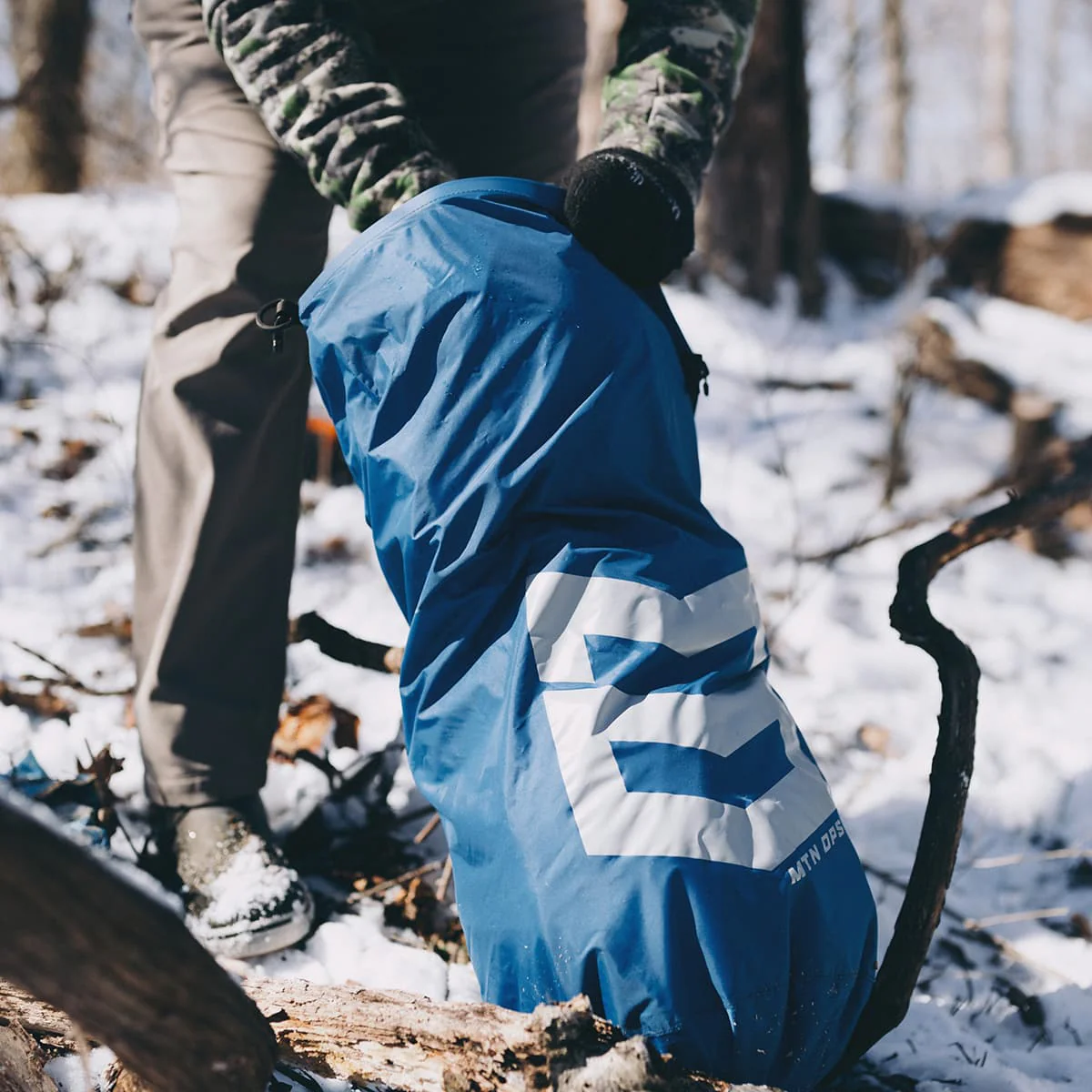 ROLL TOP DRY BAG - 35L - Image 4