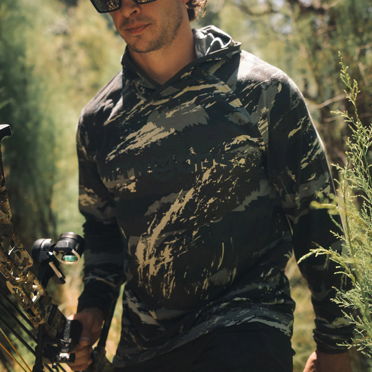 SHADE HOODIE - Image 18