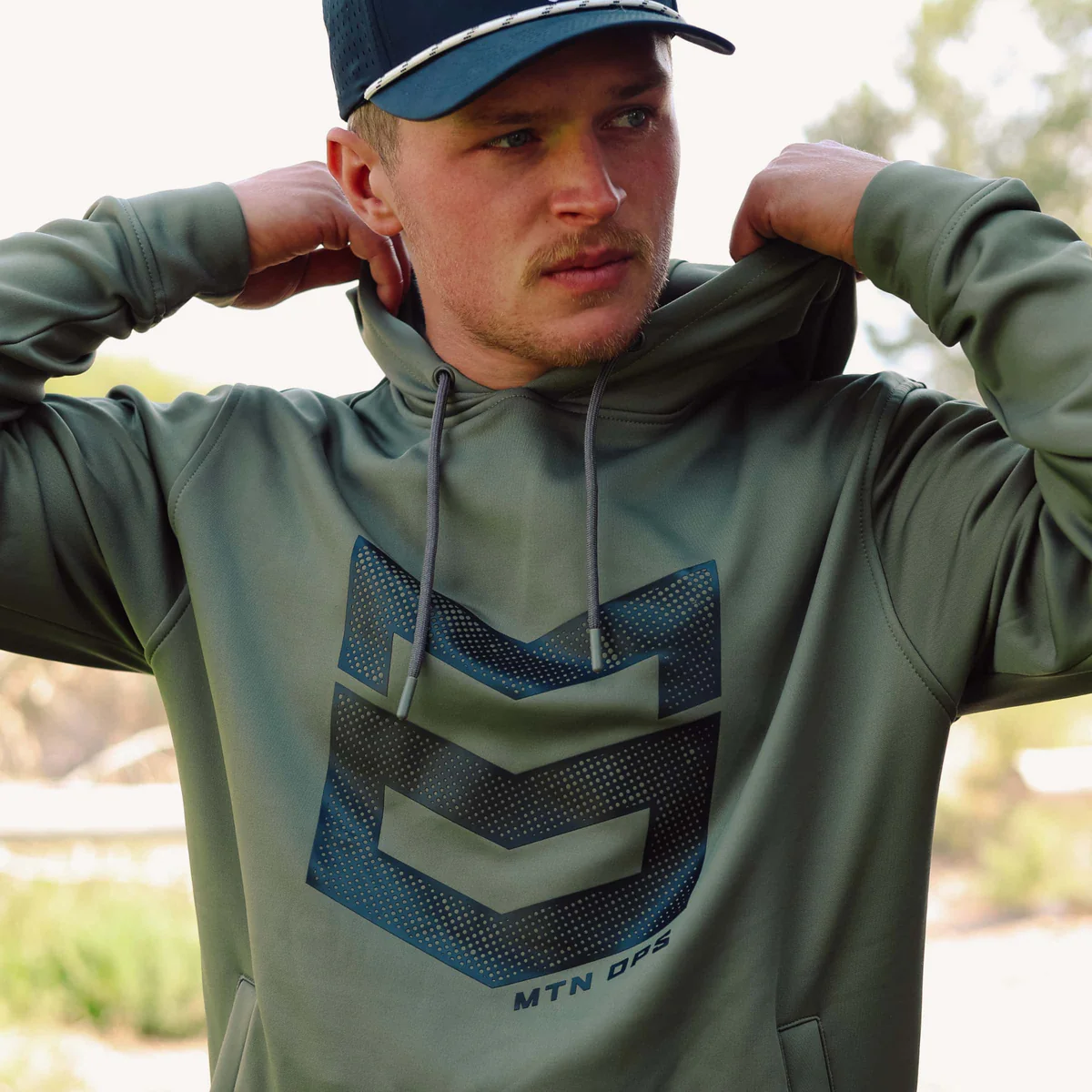 STRIKER HOODIE - Image 10