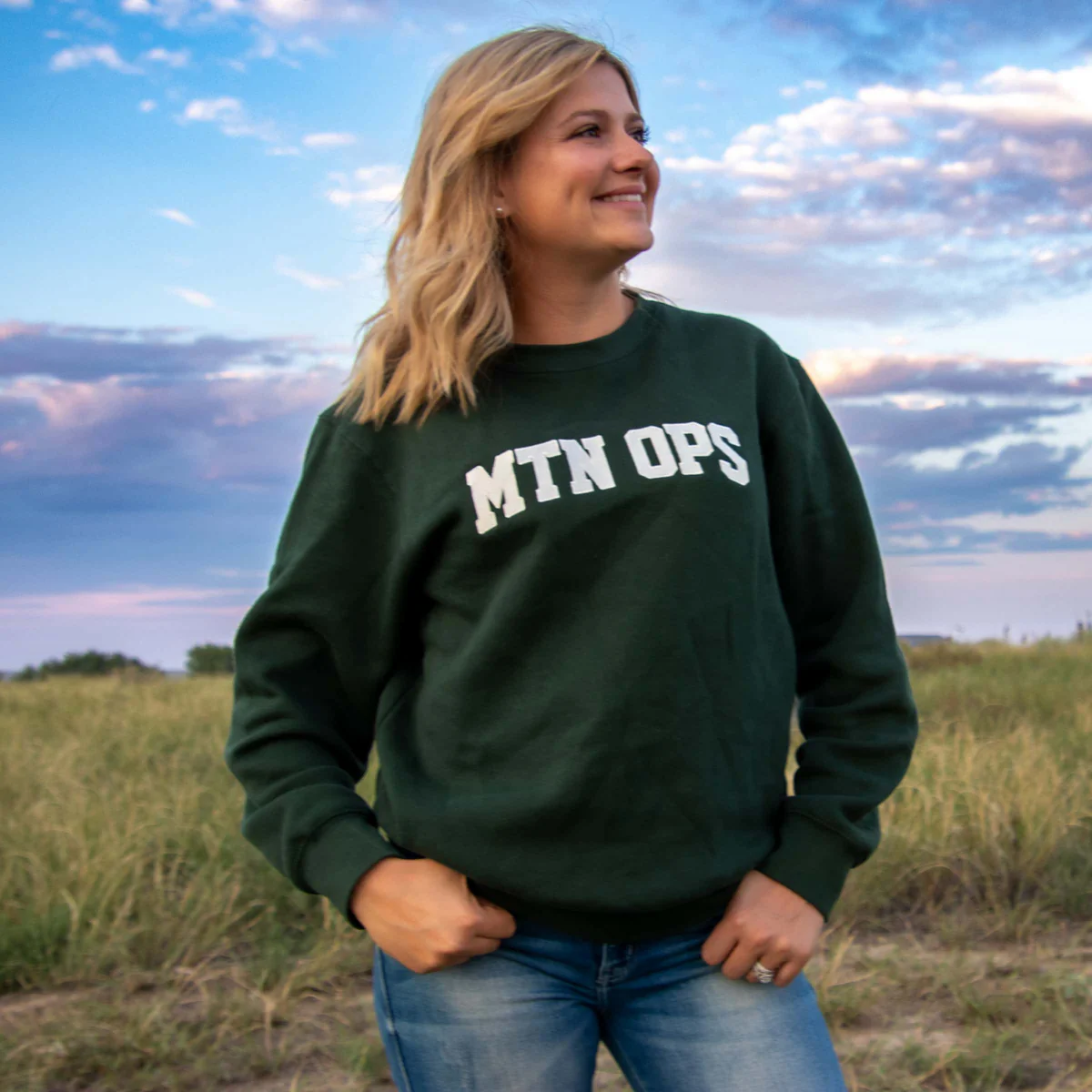 WOMEN'S MTN OPS CREWNECK - Image 2