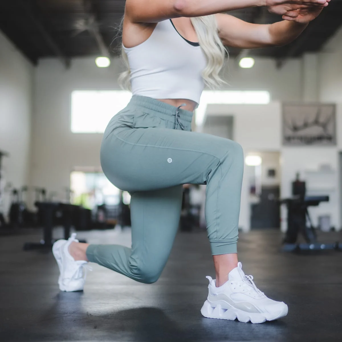 WOMEN'S REVIVE JOGGER - Image 16