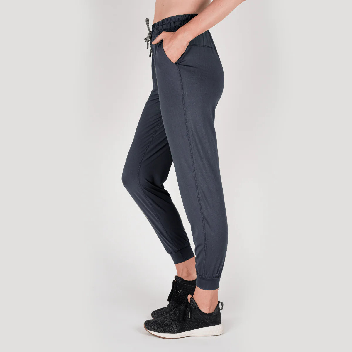 WOMEN'S REVIVE JOGGER - Image 20