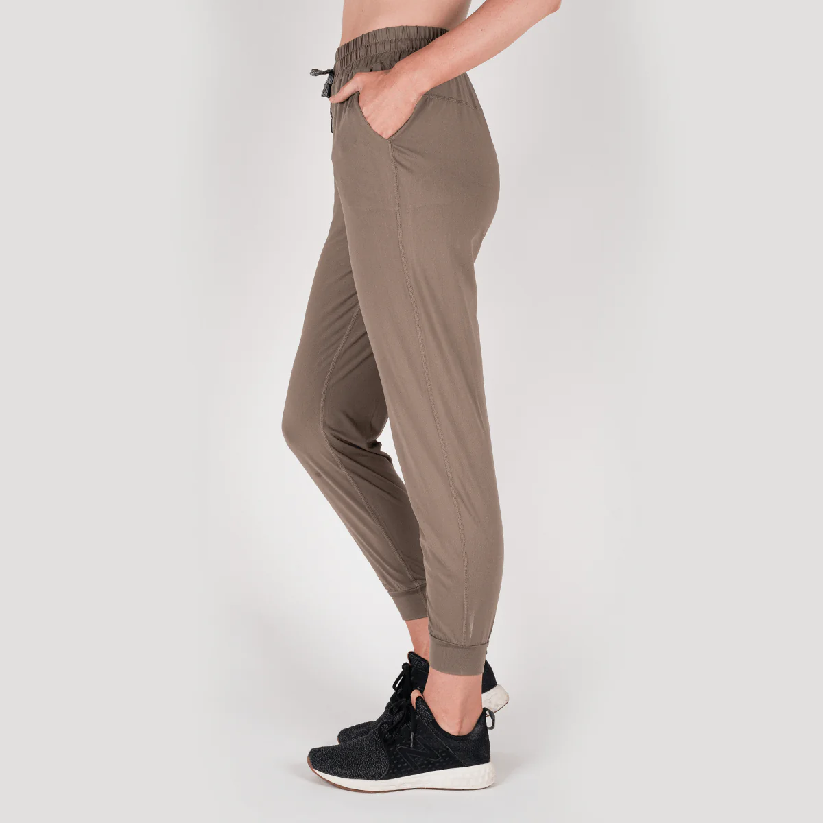 WOMEN'S REVIVE JOGGER - Image 9