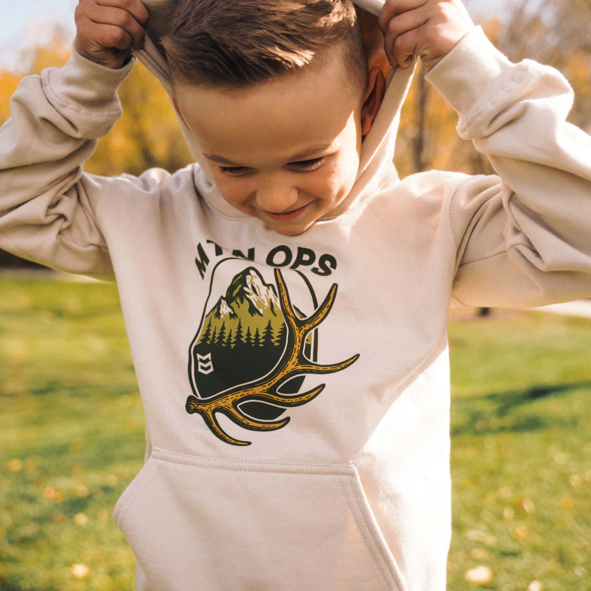 YOUTH SHED HOODIE - Image 4
