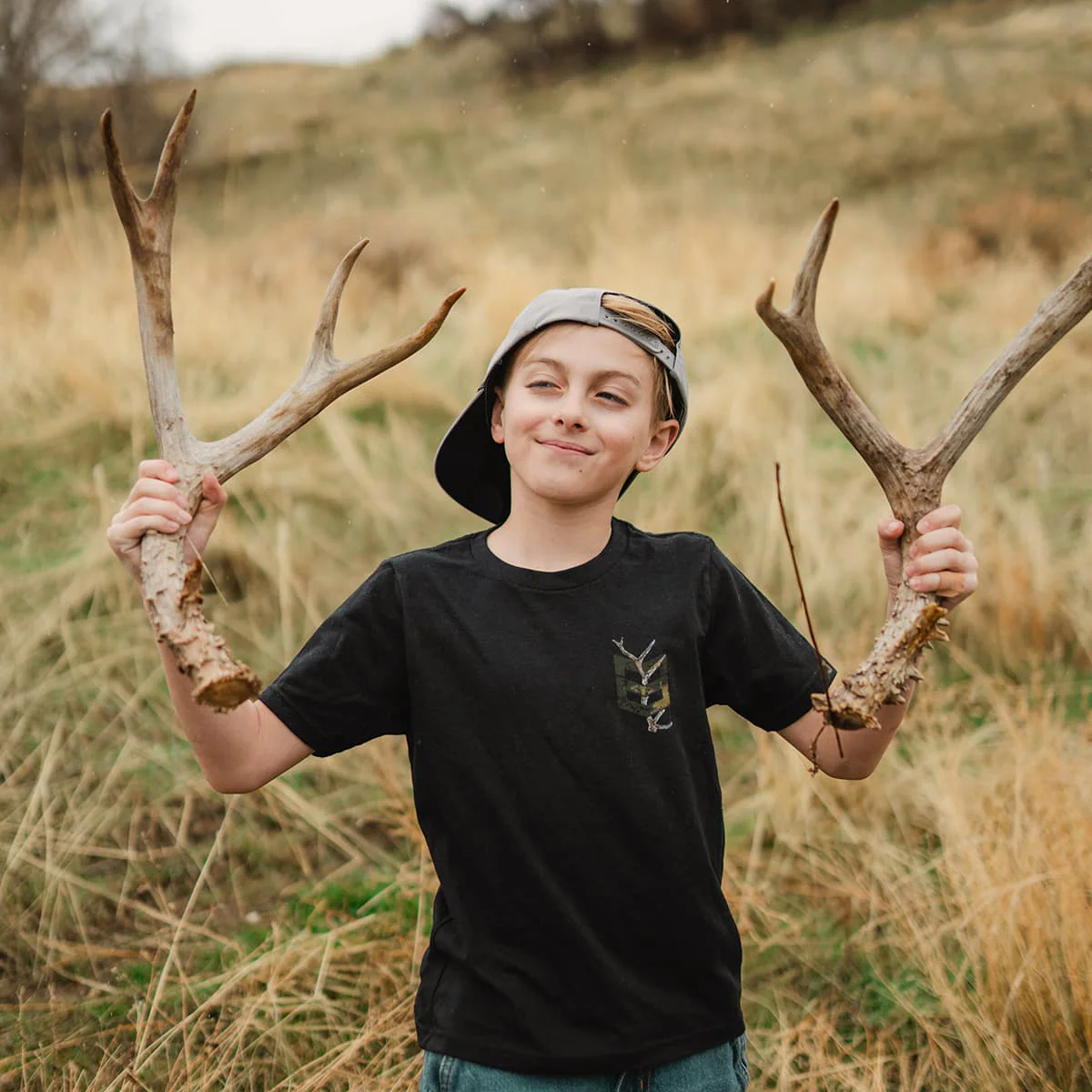 YOUTH SINGLE SHED TEE - Image 7